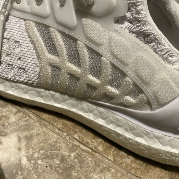 Adidas white shoes size 9 - Picture 8 of 10